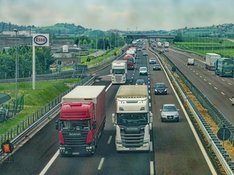 Autobahn_Schwoaze_pixabay