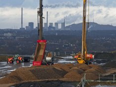 Bauarbeiten auf der Mottbruchhalde